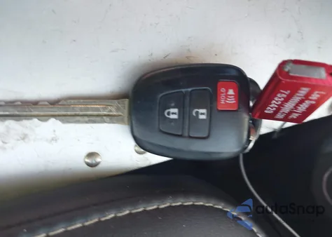 2014 Toyota Rav4 Xle from USA, damaged, VIN 2T3WFREV1EW110429